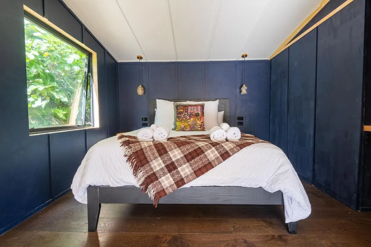 The Urban Tramping Hut Villa Rotorua 0*,  New Zealand